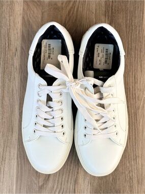 NWT Karl Lagerfeld White Sneakers Size 8